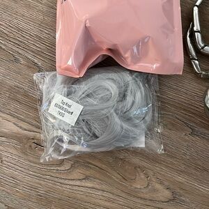 Madison Braids Top Knot Silver with Detangler brush